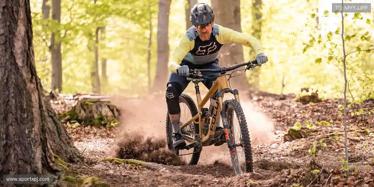 专业扑克游戏中心：高清音效沉浸体验，让每一局都像在现场